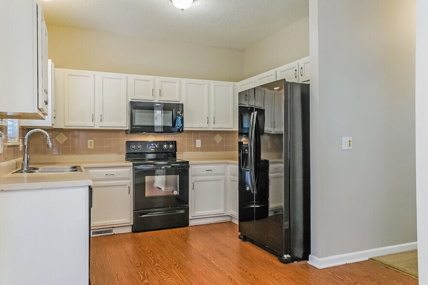 Building Photo - 112 Norrostown Pl