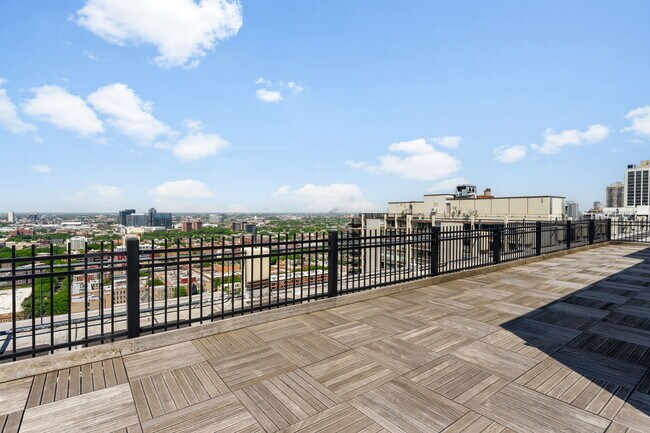 Building Photo - 1355 N Sandburg Terrace