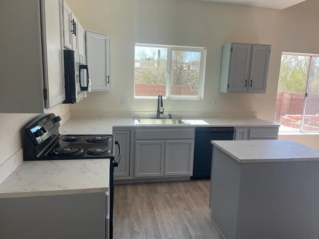 Building Photo - 3765 W Koshare Ln