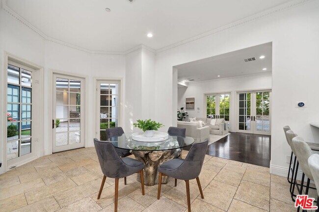 Building Photo - 4923 Amigo Ave