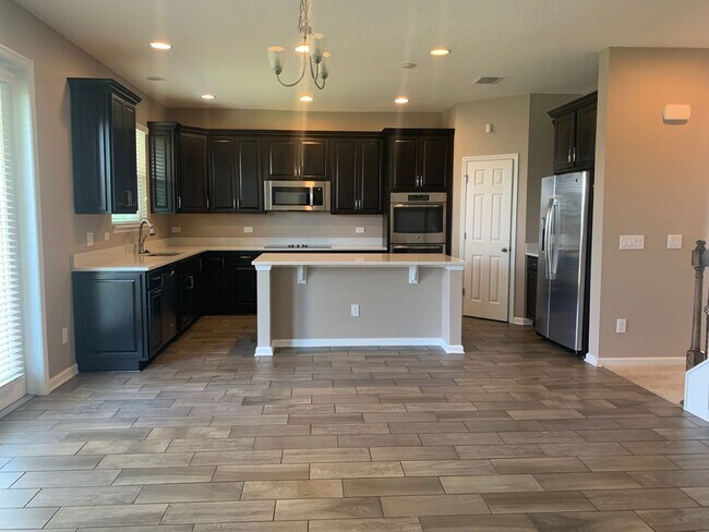 Building Photo - Single Family Home Westyn Bay