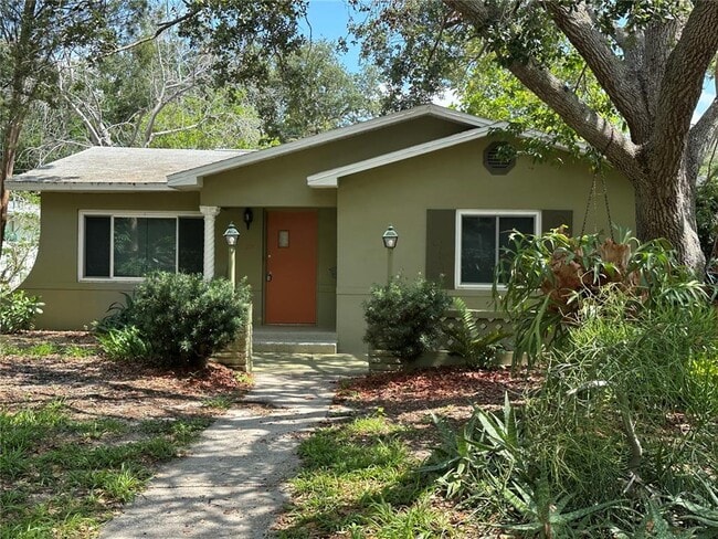 Primary Photo - 215 24th Ave N