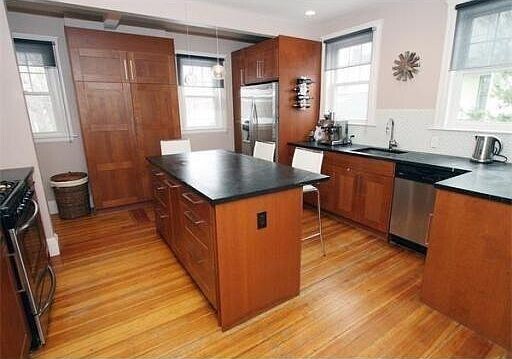Kitchen - 502 Huron Ave