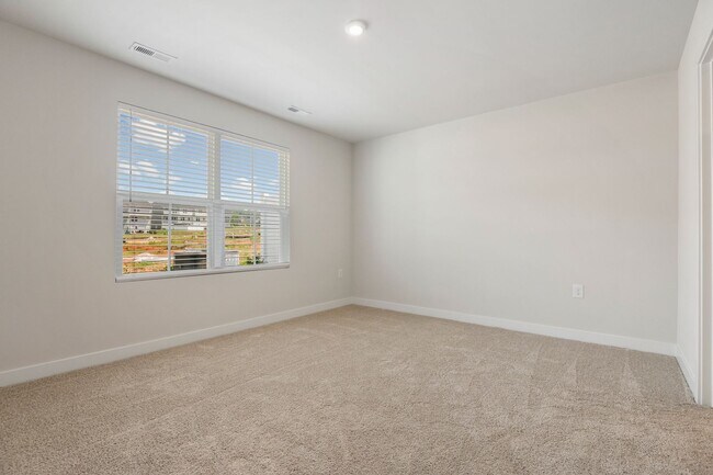 Building Photo - 644 Pasture Ridge Rd