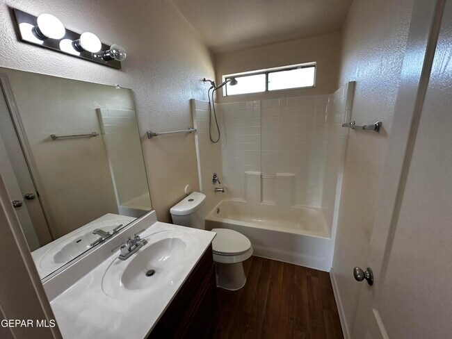 Building Photo - 14140 Meteor Rock Pl