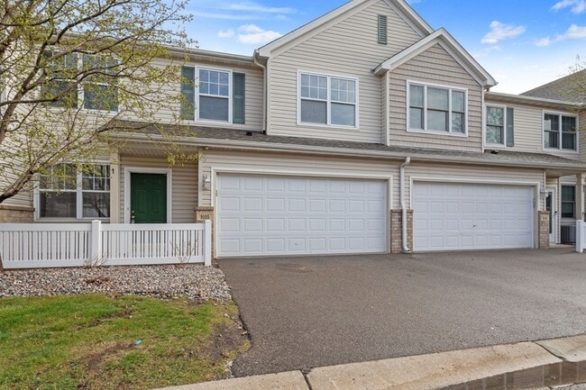 Primary Photo - 9105 Holly Ln N