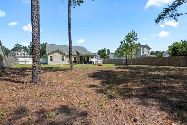 Building Photo - Charming 3-Bedroom Home with Bonus Room in...