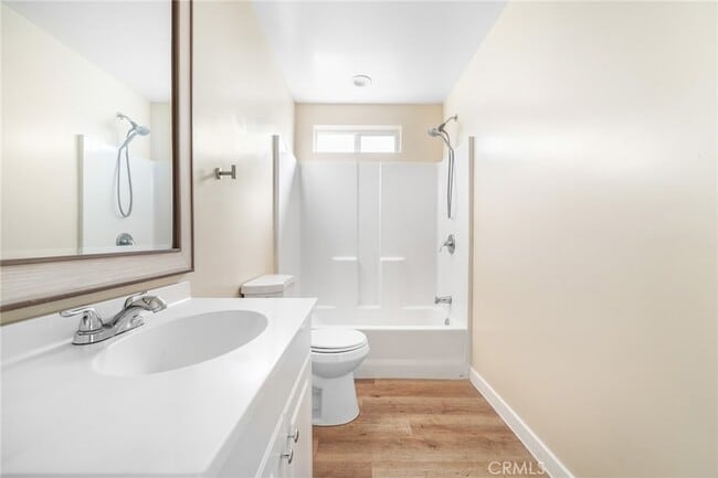 Building Photo - 1002 E 33rd St