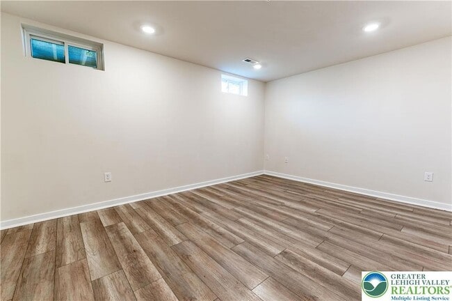 Building Photo - 4936 Brookside Ct