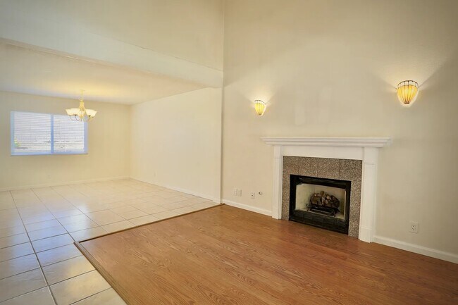 Building Photo - 127 Maple Rd