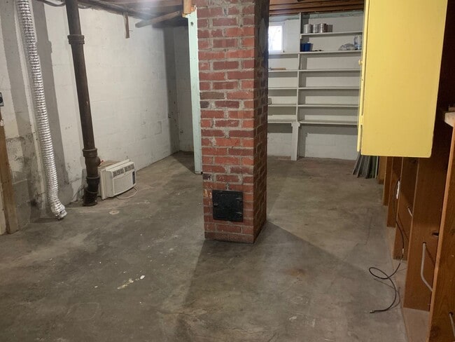 Building Photo - 1310/1312 Williams Blvd