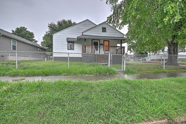 Building Photo - 1630 Park St
