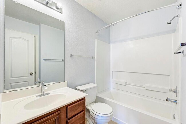 Building Photo - 530 Sheep Trail Dr