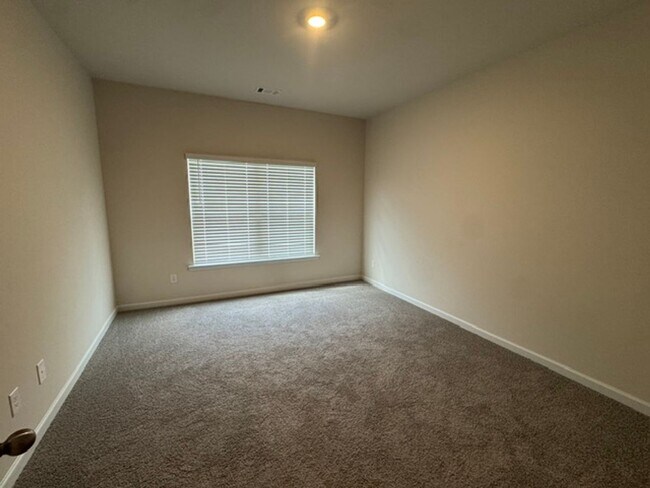 Building Photo - 234 Rooker Dr
