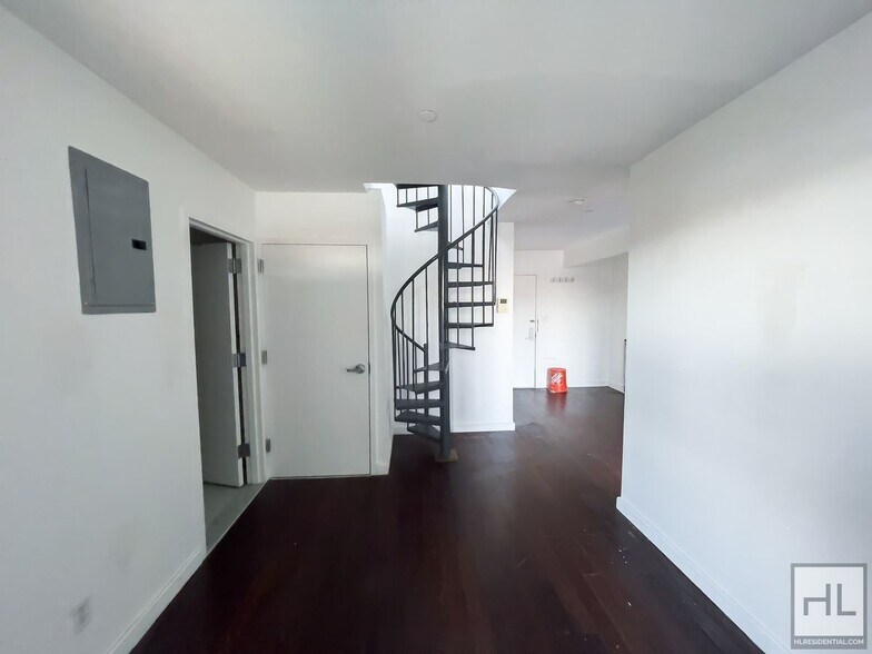 Building Photo - STANHOPE STREET / Spacious Bushwhick 2-Bed...