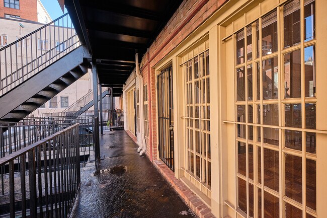 Building Photo - 1607 Corcoran St NW