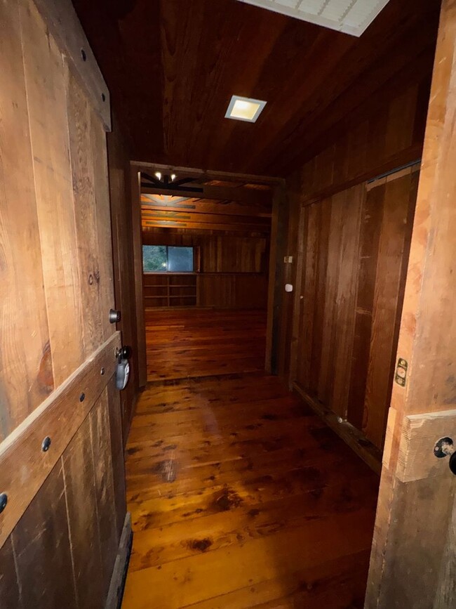 Building Photo - Custom Redwood Home near Moonstone Beach