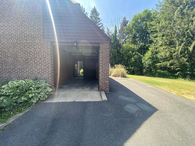 Building Photo - 20 Safe Harbor Village