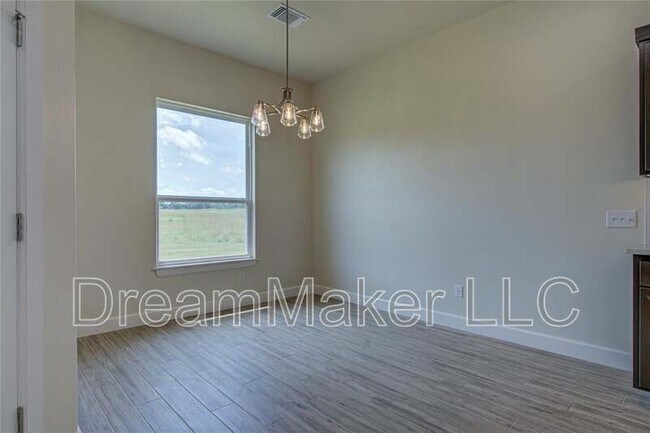 Building Photo - 207 Hope Ave