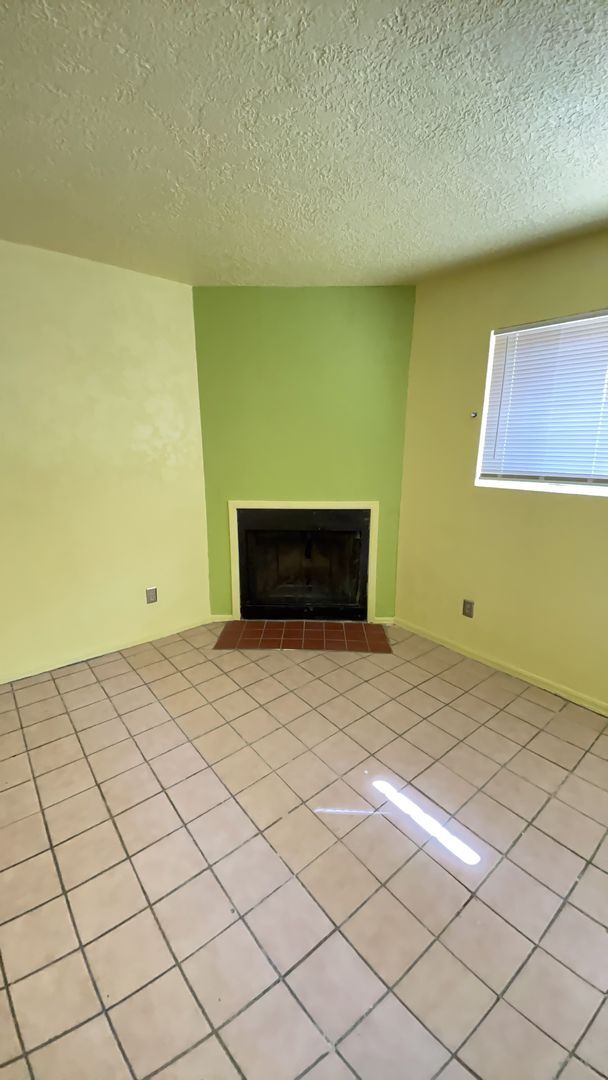 Building Photo - OPEN HOUSE WED. MAY 7TH 5PM - 460 sq ft St...