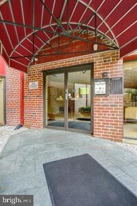 Building Photo - 1830 Columbia Pike