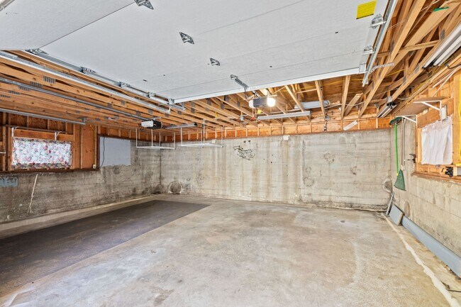 Building Photo - 4Bd/3Ba Seattle House