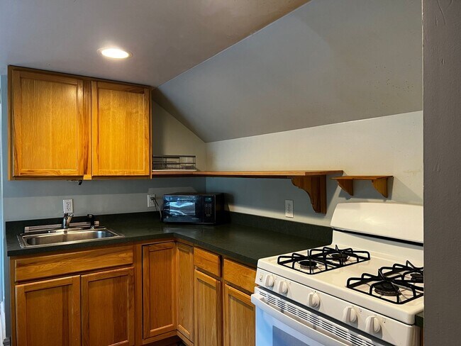 Building Photo - Charming 2BR House in Valparaiso
