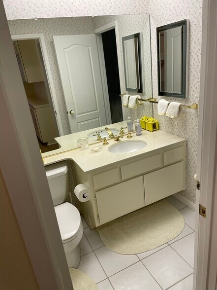 Building Photo - 45 Pebble Beach Dr