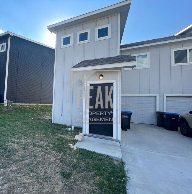 Fall In Love with this Autumn MoveIn Spec... 3222 S Cherry Ln Fort Worth TX 76116 Apartment