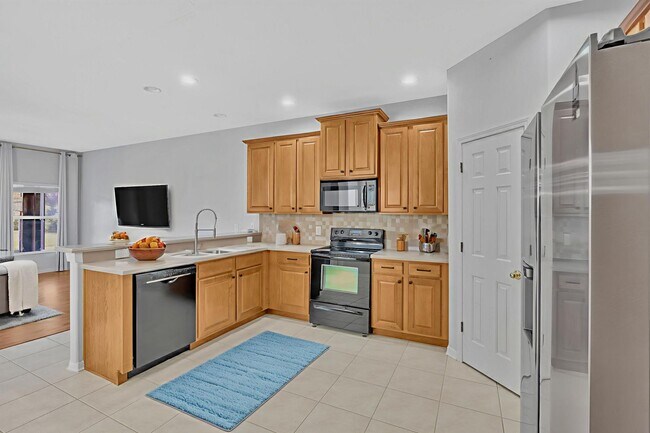 Building Photo - 10414 Tulip Field Way
