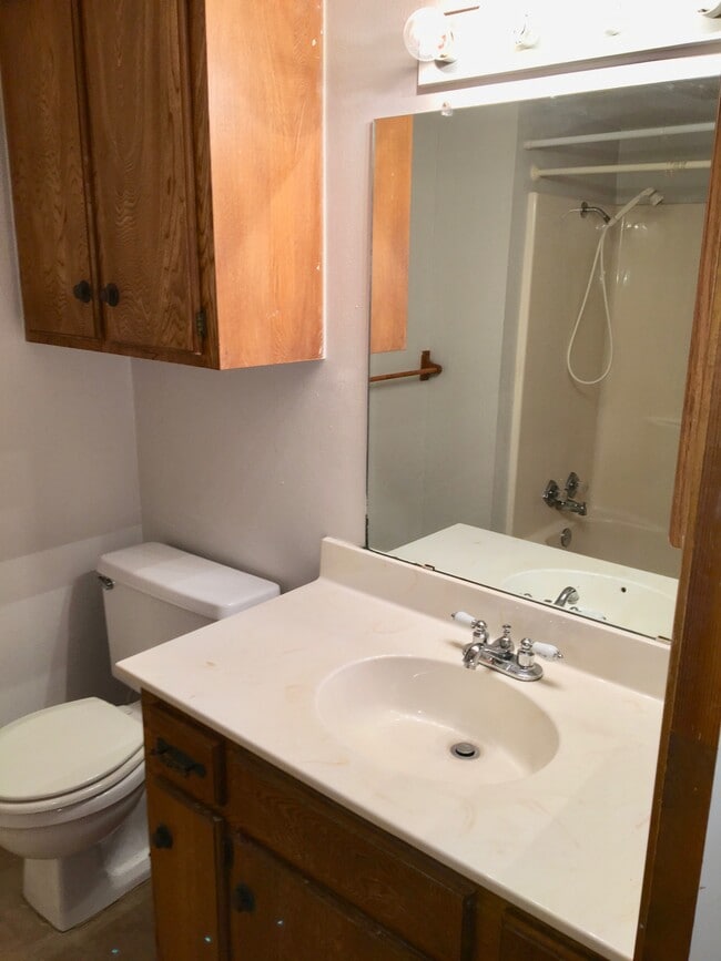 Building Photo - 3506 Highmeadow Ln