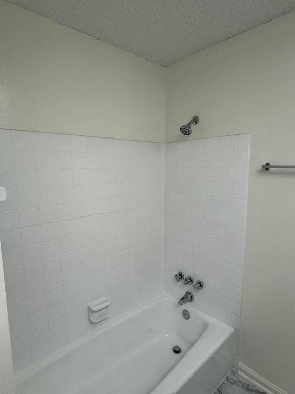 Building Photo - 1413 Briarhurst Dr