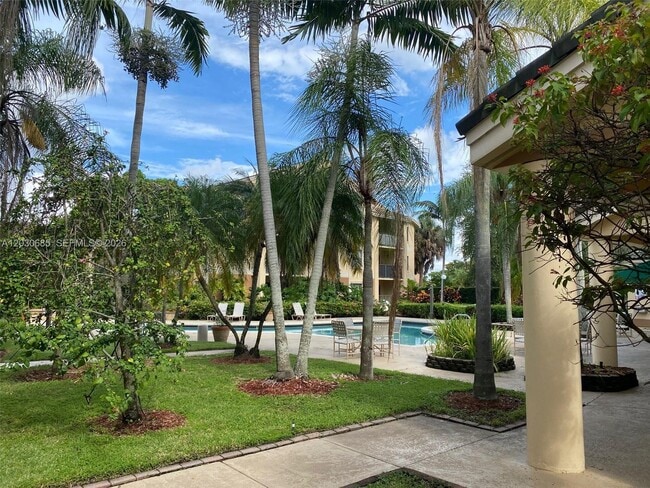 Building Photo - 9999 Summerbreeze Dr