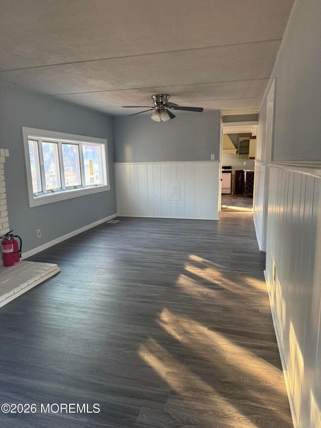 Building Photo - 6 W Pleasant Grove Rd