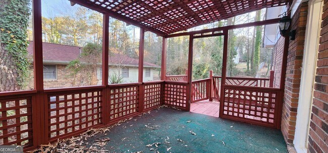Building Photo - 2349 Valley Way