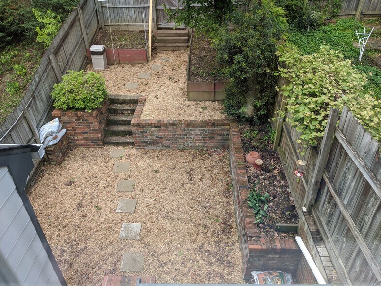 Building Photo - 19 Ashinghurst Rd