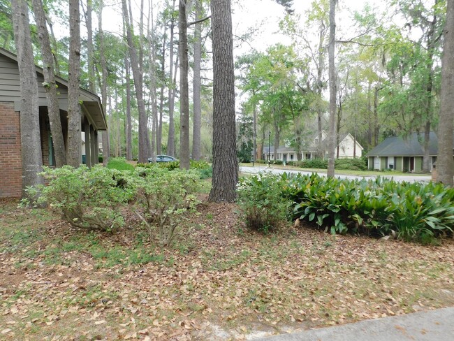 Building Photo - Magnolia Plantation Home