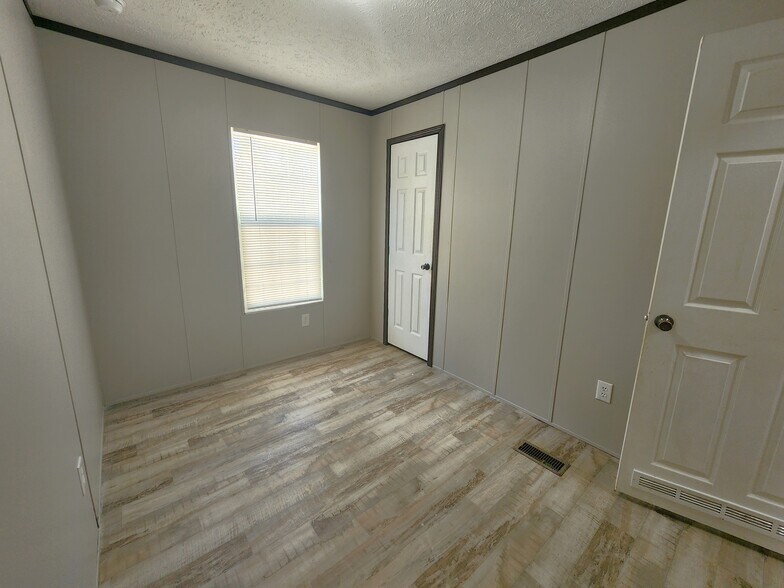 Bedroom 3 - 20301 Perrilloux Rd