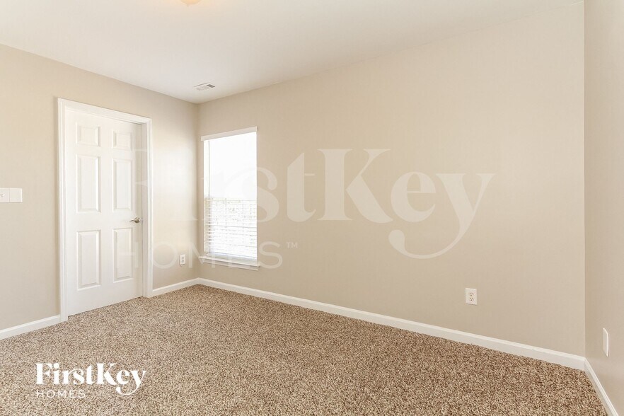 Building Photo - 133 Autry Ave