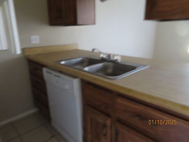 Building Photo - 1 bedroom 1-Bath Condo Bldg. 6 Unit #333 Gated Community