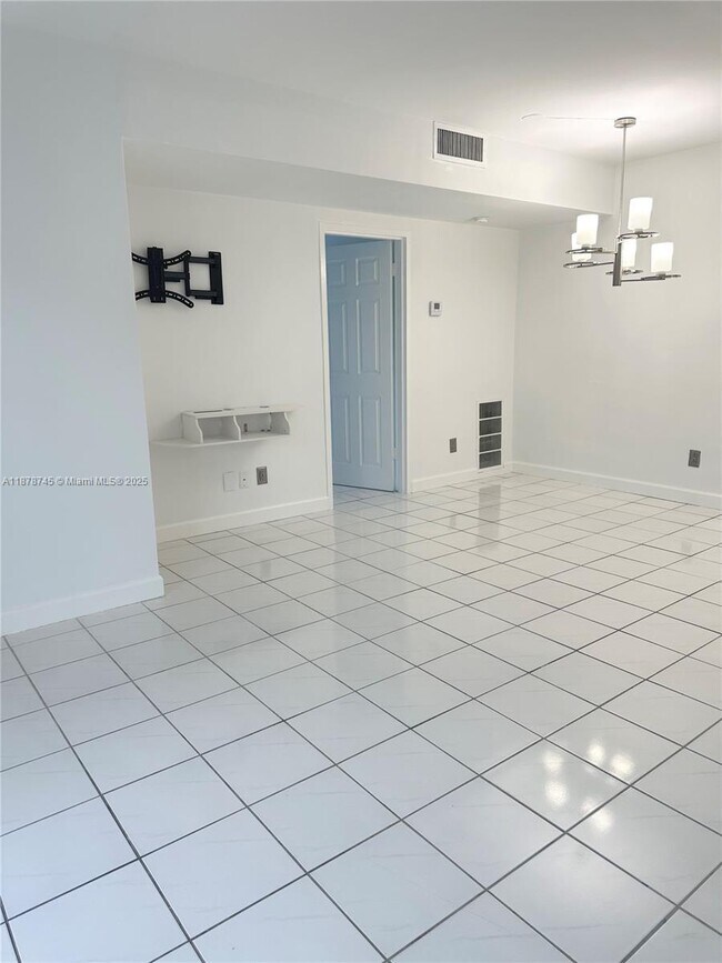 Building Photo - 8400 Byron Ave