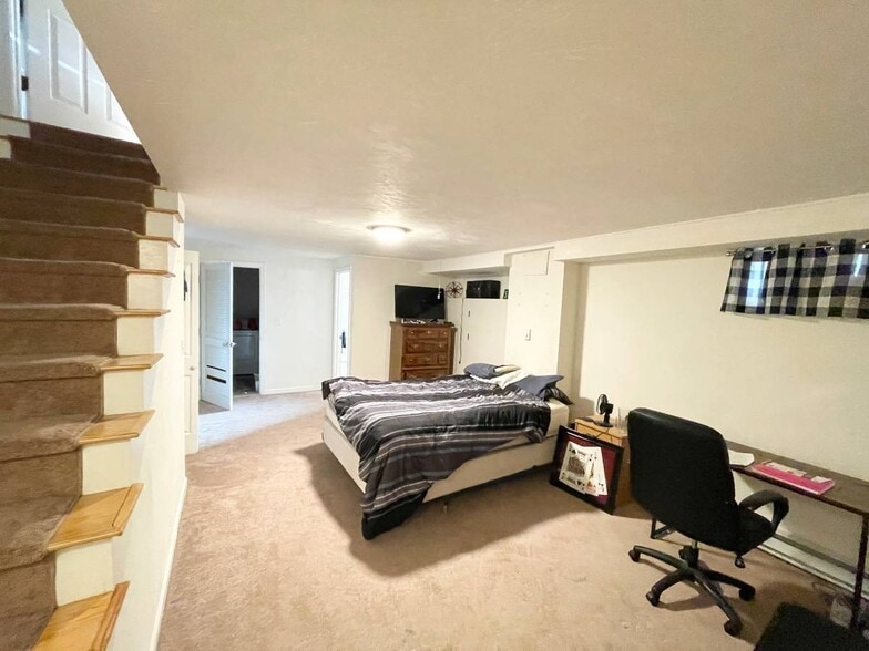 Building Photo - 6 Harleston St