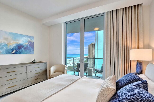 Building Photo - 3100 N Ocean Dr