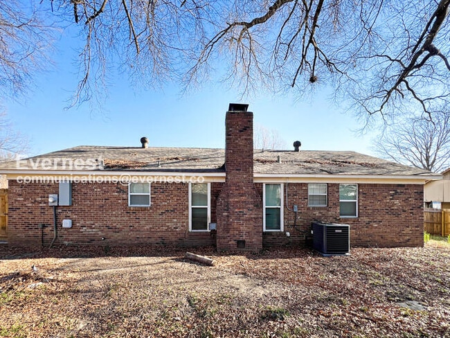 Building Photo - 8541 Bridgewood Dr