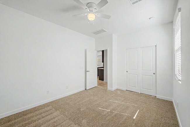 Building Photo - 10519 W Atlantis Wy