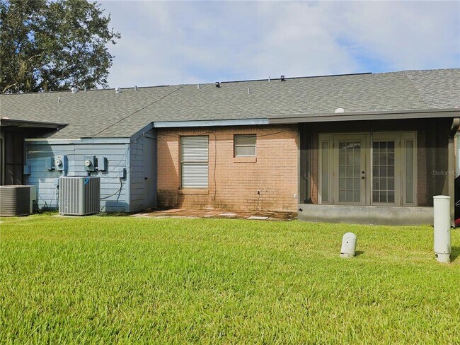 Building Photo - 2407 King Oak Ct
