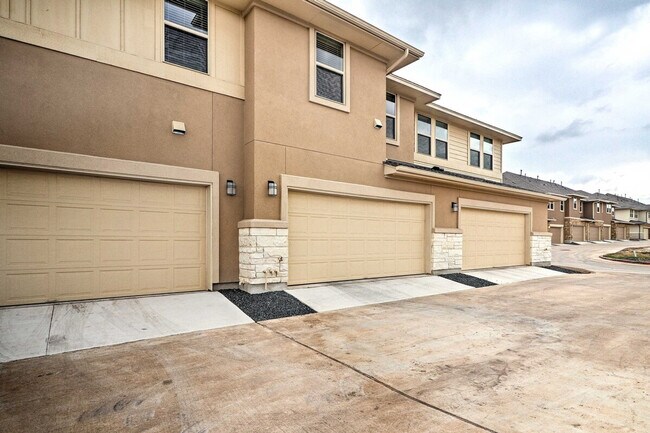 Building Photo - 2501 Co Rd 234