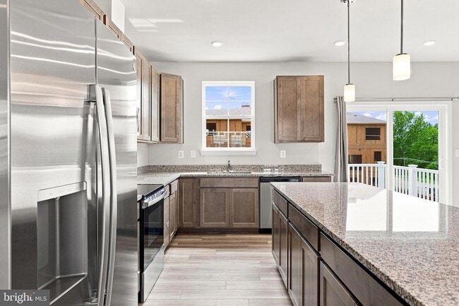 Building Photo - 394 Seeback Dr