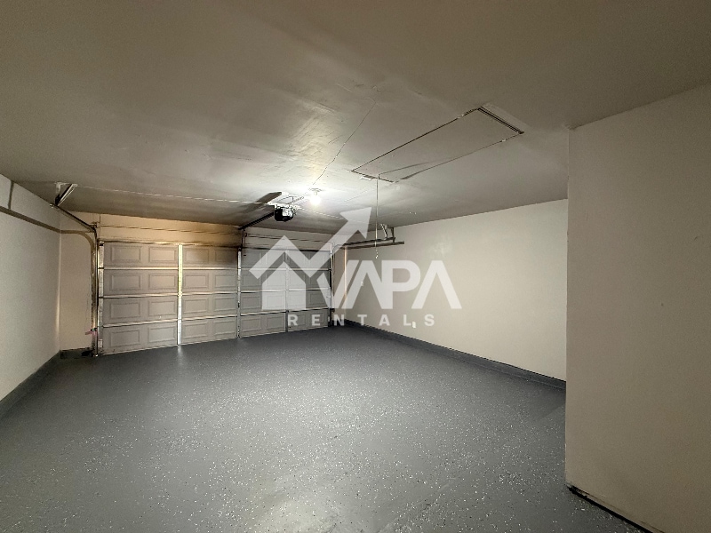 Building Photo - 11411 Big Elk Dr