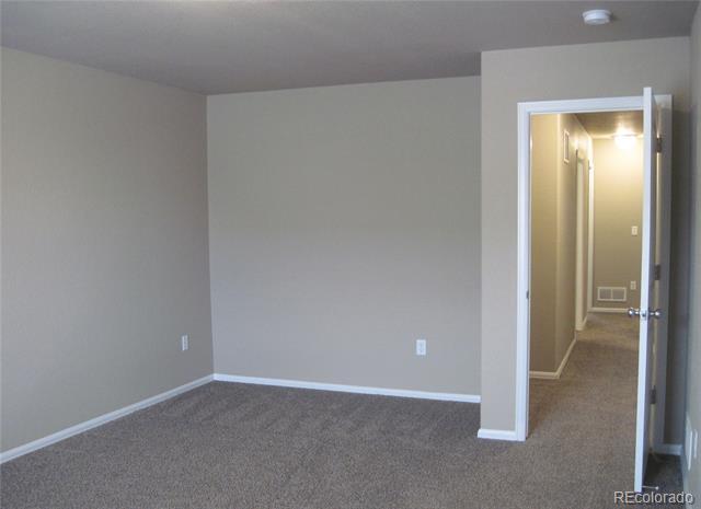 Building Photo - 7724 Sand Lake Heights
